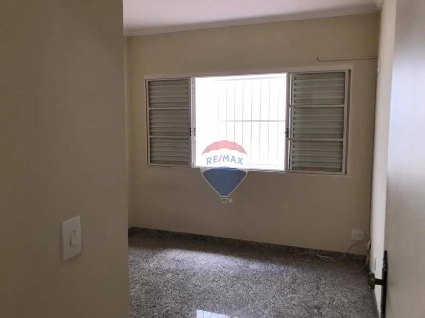 Foto 13 de Casa com 3 quartos para alugar, 189m2 em Vila Nova Esperia, Jundiai - SP