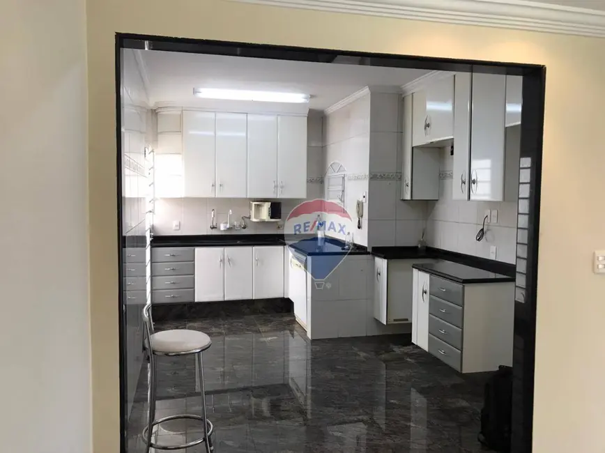 Foto 5 de Casa com 3 quartos para alugar, 189m2 em Vila Nova Esperia, Jundiai - SP