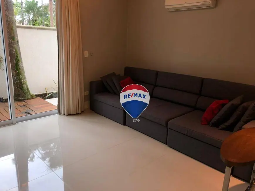 Casa com 5 quartos para alugar em Bertioga - SP - imagem 6 Foto 6 de Casa com 5 quartos para alugar em Bertioga - SP