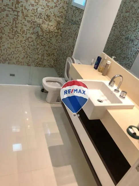 Casa com 5 quartos para alugar em Bertioga - SP - imagem 5 Foto 5 de Casa com 5 quartos para alugar em Bertioga - SP