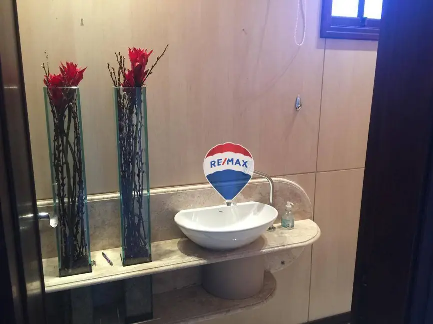 Foto 2 de Casa com 4 quartos à venda, 350m2 em Vila Cacilda, Jundiai - SP