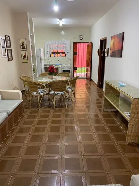 Foto 9 de Casa com 2 quartos à venda, 119m2 em Itanhaem - SP
