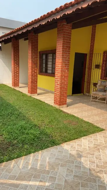 Foto 1 de Casa com 2 quartos à venda, 119m2 em Itanhaem - SP