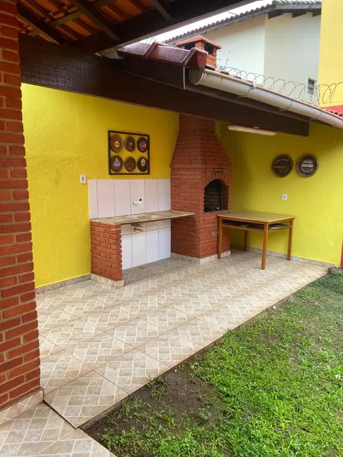 Foto 2 de Casa com 2 quartos à venda, 119m2 em Itanhaem - SP