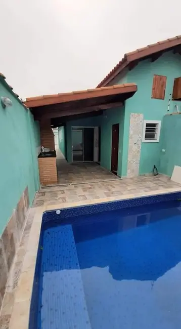 Foto 1 de Casa com 2 quartos à venda, 67m2 em Itanhaem - SP