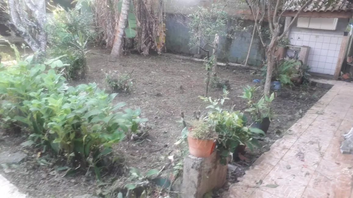 Foto 8 de Casa com 2 quartos à venda, 92m2 em Itanhaem - SP