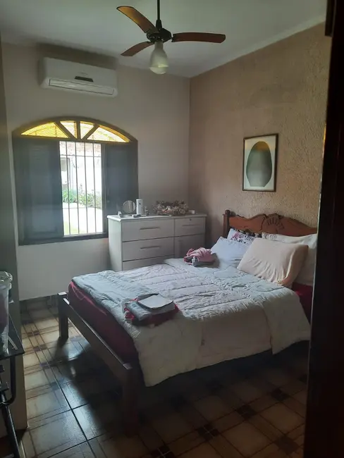 Foto 7 de Casa com 3 quartos à venda, 183m2 em Itanhaem - SP