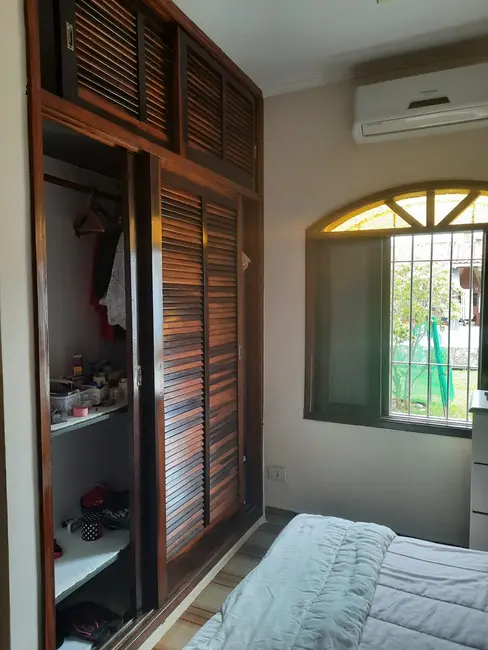 Foto 4 de Casa com 3 quartos à venda, 183m2 em Itanhaem - SP