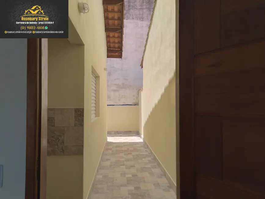 Foto 2 de Casa com 2 quartos à venda, 150m2 em Itanhaem - SP