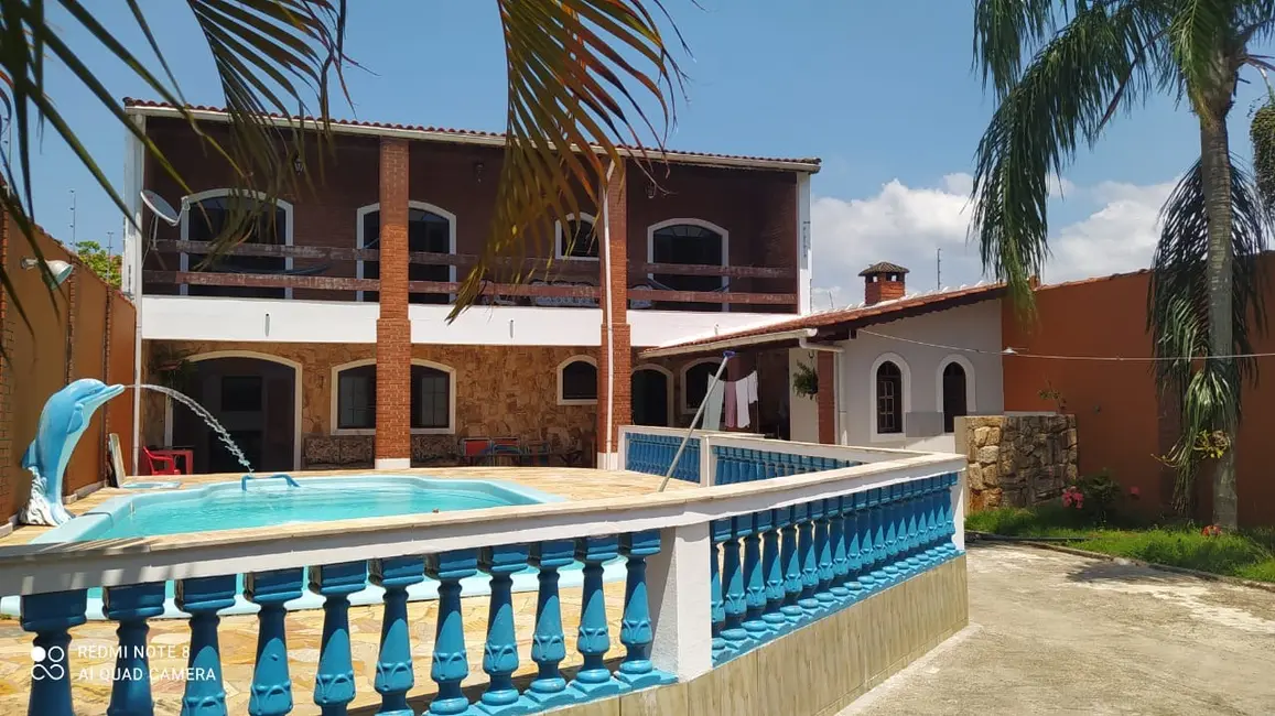 Foto 1 de Casa com 3 quartos à venda, 184m2 em Itanhaem - SP