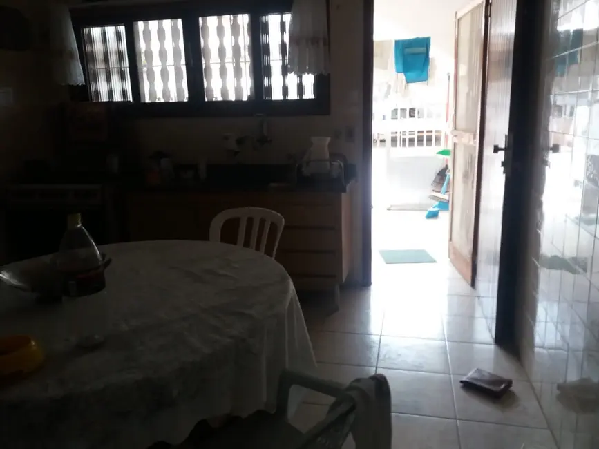 Foto 6 de Casa com 5 quartos à venda, 267m2 em Itanhaem - SP