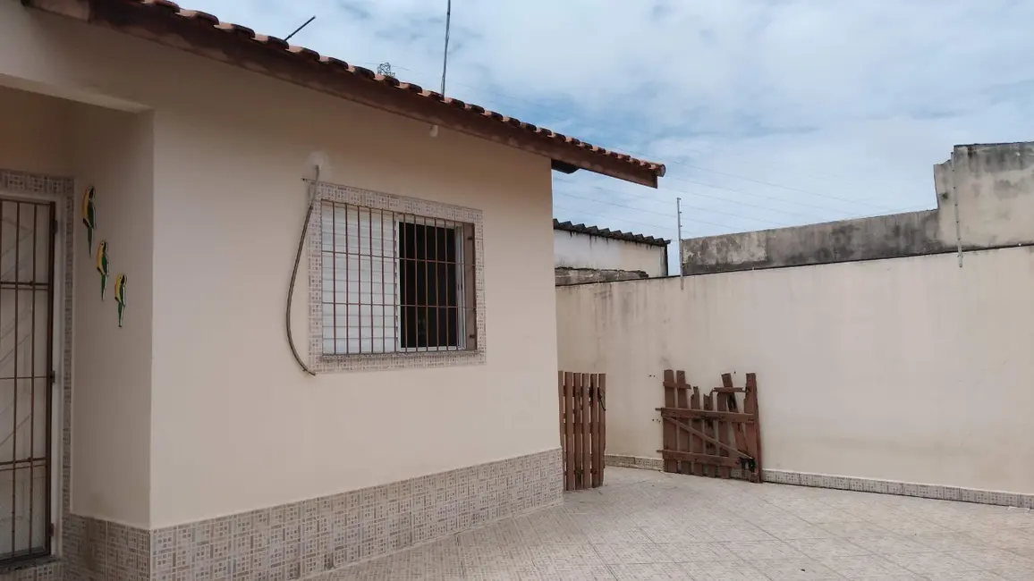 Foto 4 de Casa com 2 quartos à venda, 55m2 em Itanhaem - SP