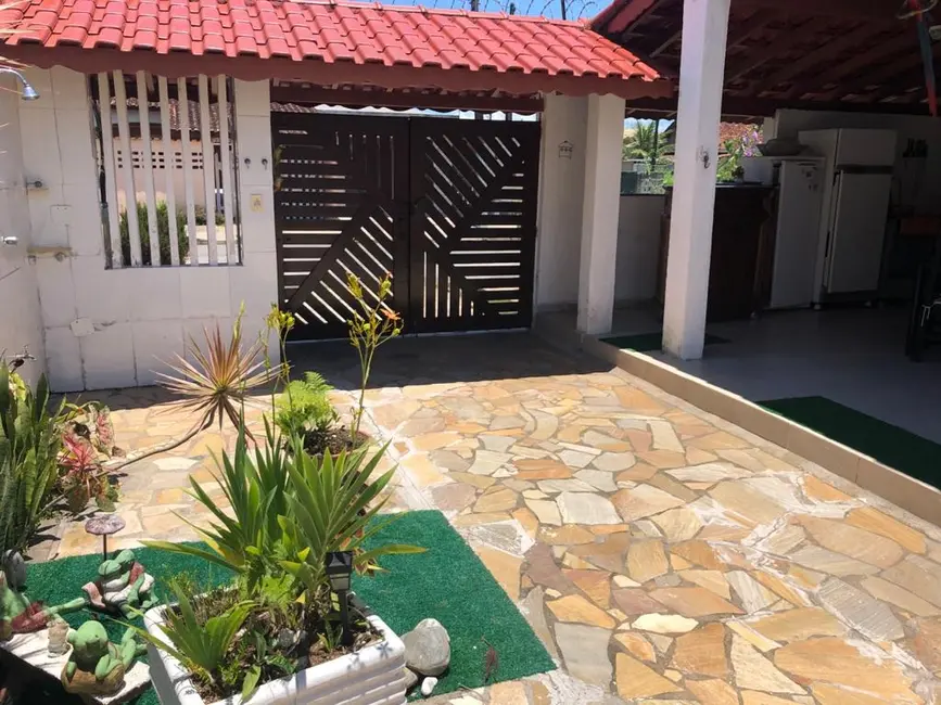 Foto 1 de Casa com 3 quartos à venda, 83m2 em Itanhaem - SP