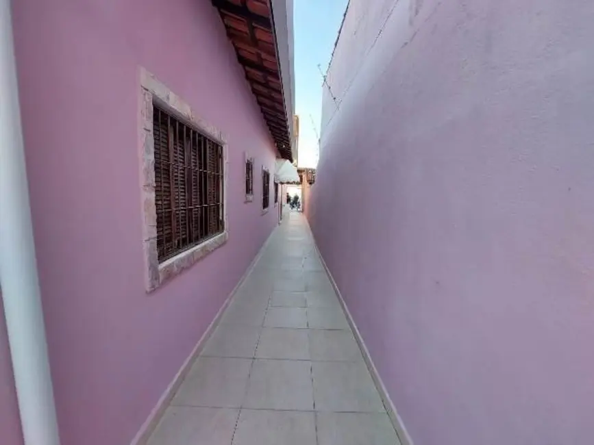 Foto 2 de Casa com 3 quartos à venda, 88m2 em Itanhaem - SP