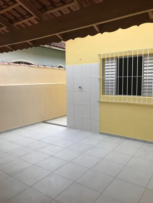 Foto 6 de Casa com 2 quartos à venda, 62m2 em Mongagua - SP