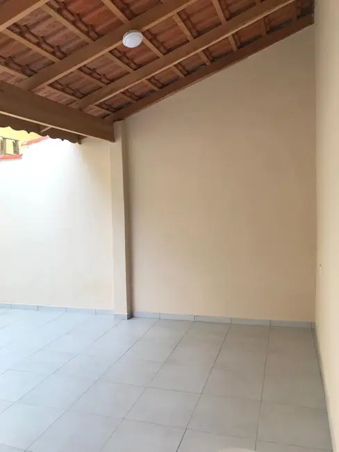 Foto 3 de Casa com 2 quartos à venda, 62m2 em Mongagua - SP