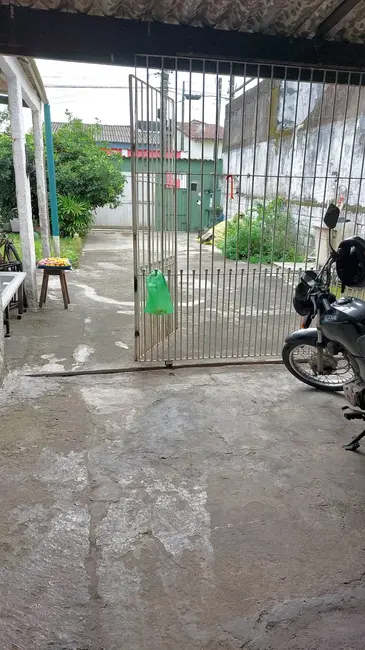 Foto 8 de Casa com 2 quartos à venda, 132m2 em Itanhaem - SP