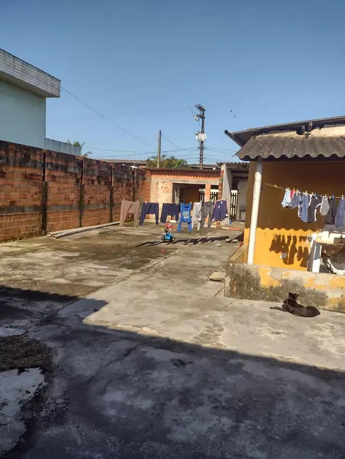 Foto 5 de Casa com 2 quartos à venda, 84m2 em Itanhaem - SP