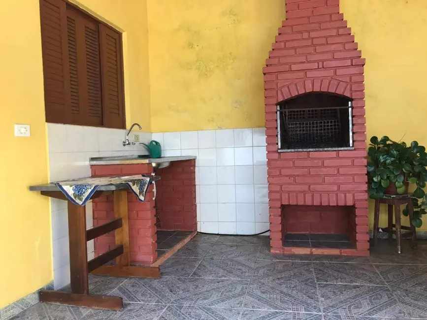 Foto 2 de Casa com 3 quartos à venda, 165m2 em Mongagua - SP