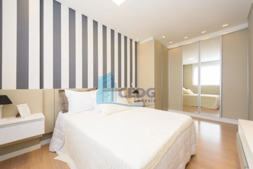 Apartamento com 3 quartos à venda, 77m2 em Mercês, Curitiba - PR - imagem 3 Foto 3 de Apartamento com 3 quartos à venda, 77m2 em Mercês, Curitiba - PR