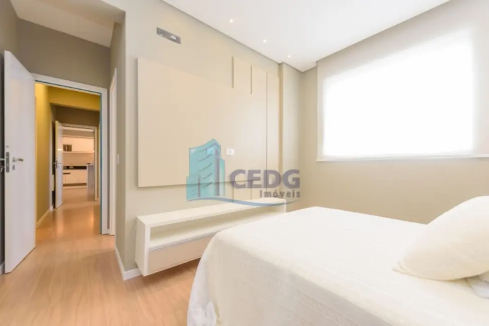 Apartamento com 3 quartos à venda, 77m2 em Mercês, Curitiba - PR - imagem 9 Foto 9 de Apartamento com 3 quartos à venda, 77m2 em Mercês, Curitiba - PR