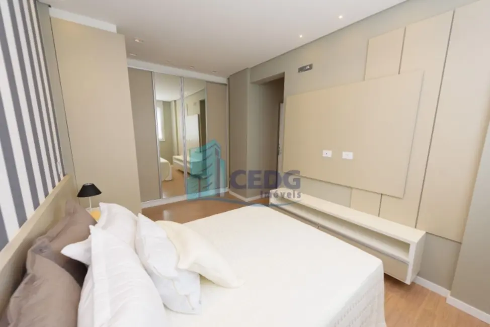 Apartamento com 3 quartos à venda, 77m2 em Mercês, Curitiba - PR - imagem 8 Foto 8 de Apartamento com 3 quartos à venda, 77m2 em Mercês, Curitiba - PR