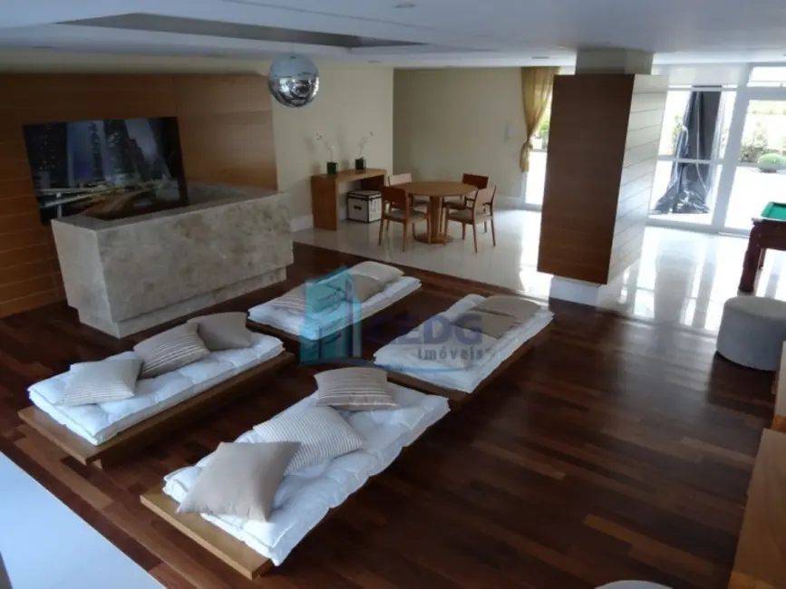 Apartamento com 3 quartos à venda, 158m2 em Água Verde, Curitiba - PR - imagem 8 Foto 8 de Apartamento com 3 quartos à venda, 158m2 em Água Verde, Curitiba - PR