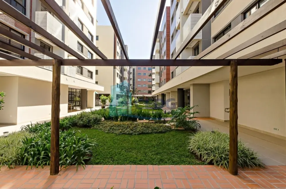 Apartamento com 2 quartos à venda, 56m2 em Santo Inácio, Curitiba - PR - imagem 3 Foto 3 de Apartamento com 2 quartos à venda, 56m2 em Santo Inácio, Curitiba - PR