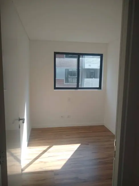 Apartamento com 3 quartos à venda, 56m2 em Santo Inácio, Curitiba - PR - imagem 8 Foto 8 de Apartamento com 3 quartos à venda, 56m2 em Santo Inácio, Curitiba - PR