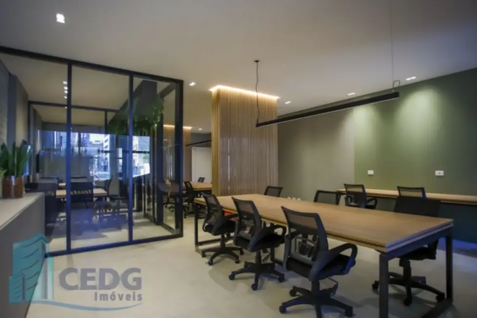 Foto 3 de Apartamento com 2 quartos à venda, 72m2 em Centro, Curitiba - PR