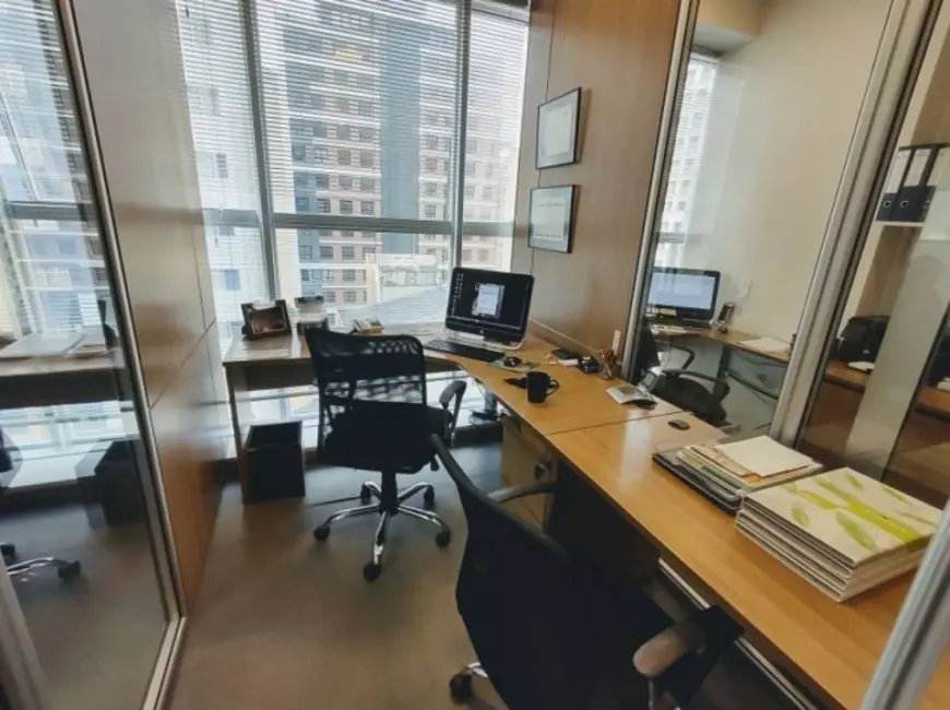 Sala Comercial à venda, 36m2 em Centro, Curitiba - PR - imagem 9 Foto 9 de Sala Comercial à venda, 36m2 em Centro, Curitiba - PR