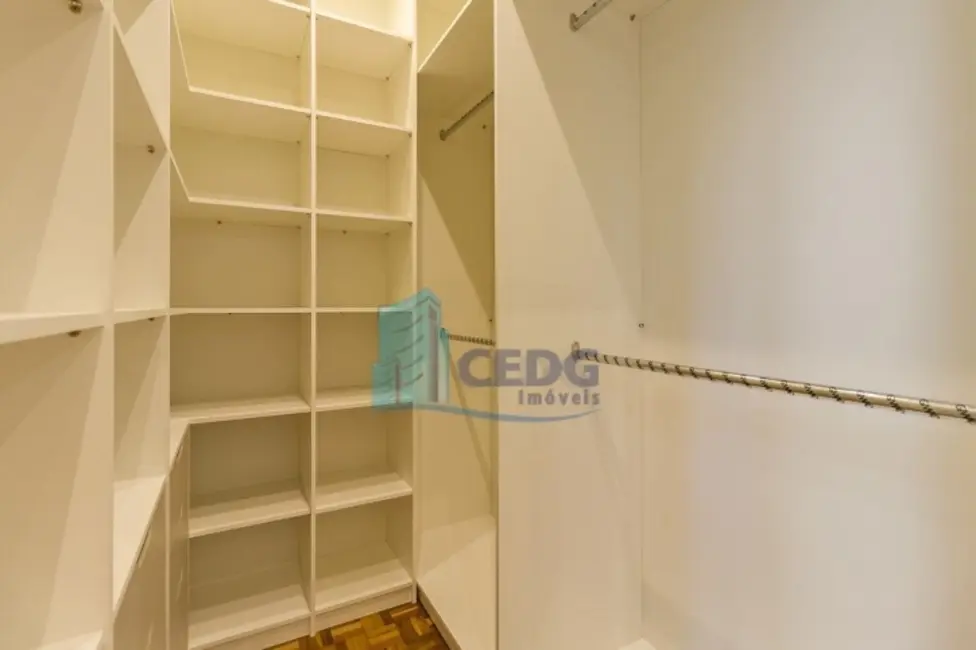 Apartamento com 3 quartos à venda, 101m2 em Batel, Curitiba - PR - imagem 9 Foto 9 de Apartamento com 3 quartos à venda, 101m2 em Batel, Curitiba - PR