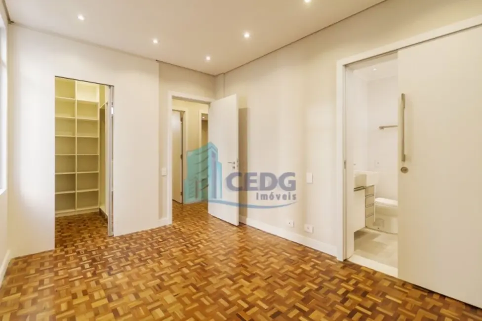 Apartamento com 3 quartos à venda, 101m2 em Batel, Curitiba - PR - imagem 8 Foto 8 de Apartamento com 3 quartos à venda, 101m2 em Batel, Curitiba - PR