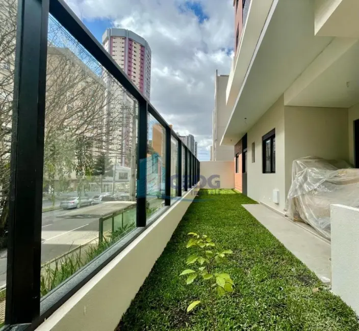 Apartamento com 3 quartos à venda, 144m2 em Bigorrilho, Curitiba - PR - imagem 4 Foto 4 de Apartamento com 3 quartos à venda, 144m2 em Bigorrilho, Curitiba - PR