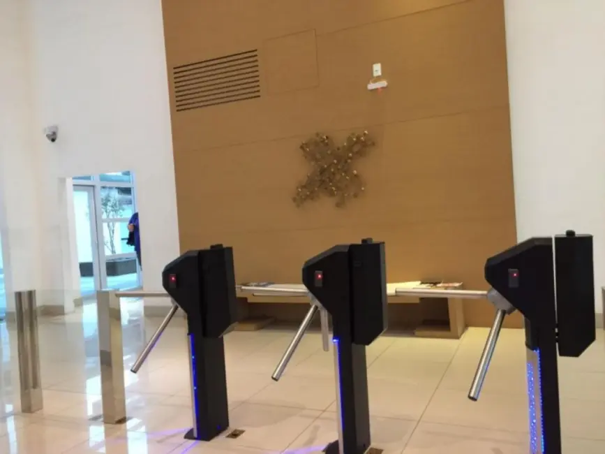 Sala Comercial com 1 quarto à venda, 45m2 em Cidade Industrial, Curitiba - PR - imagem 3 Foto 3 de Sala Comercial com 1 quarto à venda, 45m2 em Cidade Industrial, Curitiba - PR