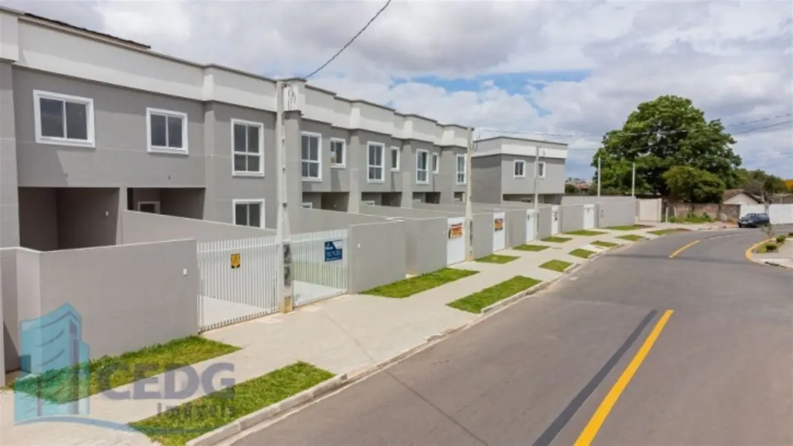 Casa com 3 quartos à venda, 102m2 em Uberaba, Curitiba - PR - imagem 4 Foto 4 de Casa com 3 quartos à venda, 102m2 em Uberaba, Curitiba - PR