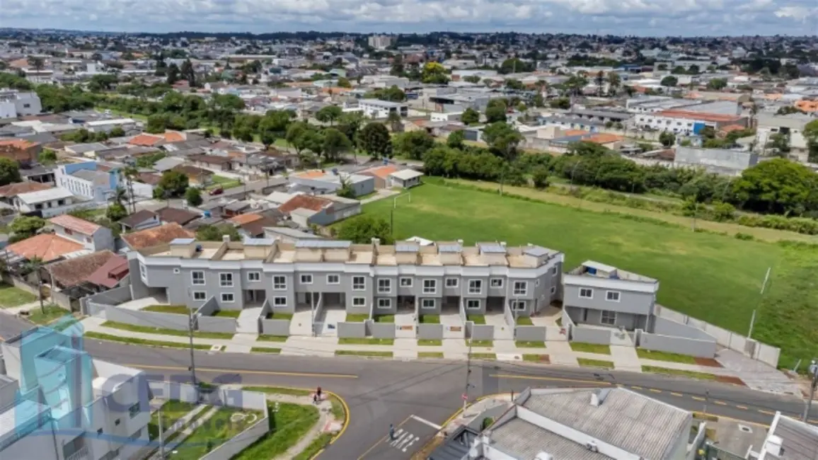 Casa com 3 quartos à venda, 102m2 em Uberaba, Curitiba - PR - imagem 3 Foto 3 de Casa com 3 quartos à venda, 102m2 em Uberaba, Curitiba - PR