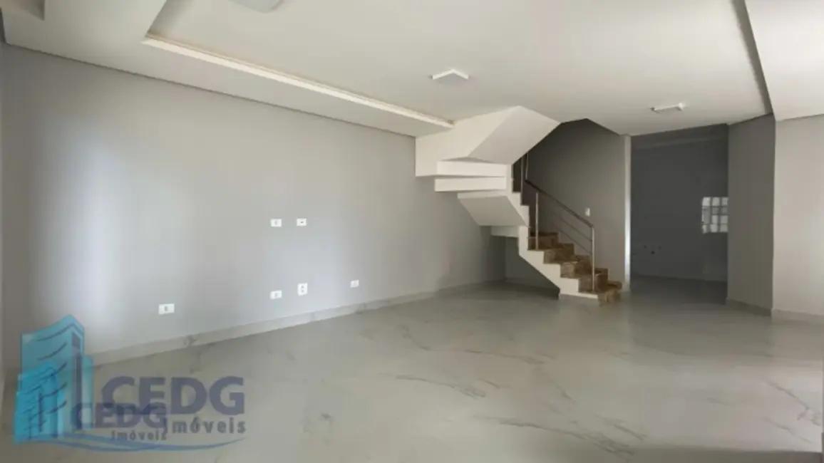 Casa com 3 quartos à venda, 143m2 em Boqueirão, Curitiba - PR - imagem 3 Foto 3 de Casa com 3 quartos à venda, 143m2 em Boqueirão, Curitiba - PR