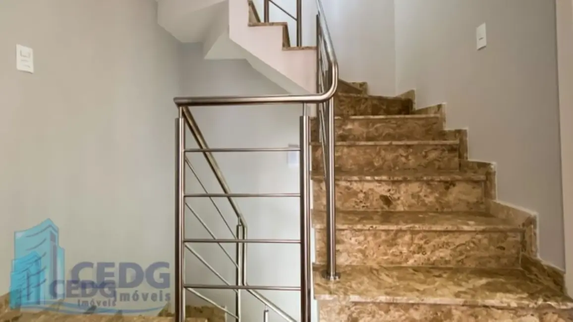 Casa com 3 quartos à venda, 143m2 em Boqueirão, Curitiba - PR - imagem 8 Foto 8 de Casa com 3 quartos à venda, 143m2 em Boqueirão, Curitiba - PR