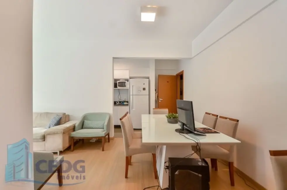 Apartamento com 2 quartos à venda, 60m2 em Bigorrilho, Curitiba - PR - imagem 5 Foto 5 de Apartamento com 2 quartos à venda, 60m2 em Bigorrilho, Curitiba - PR
