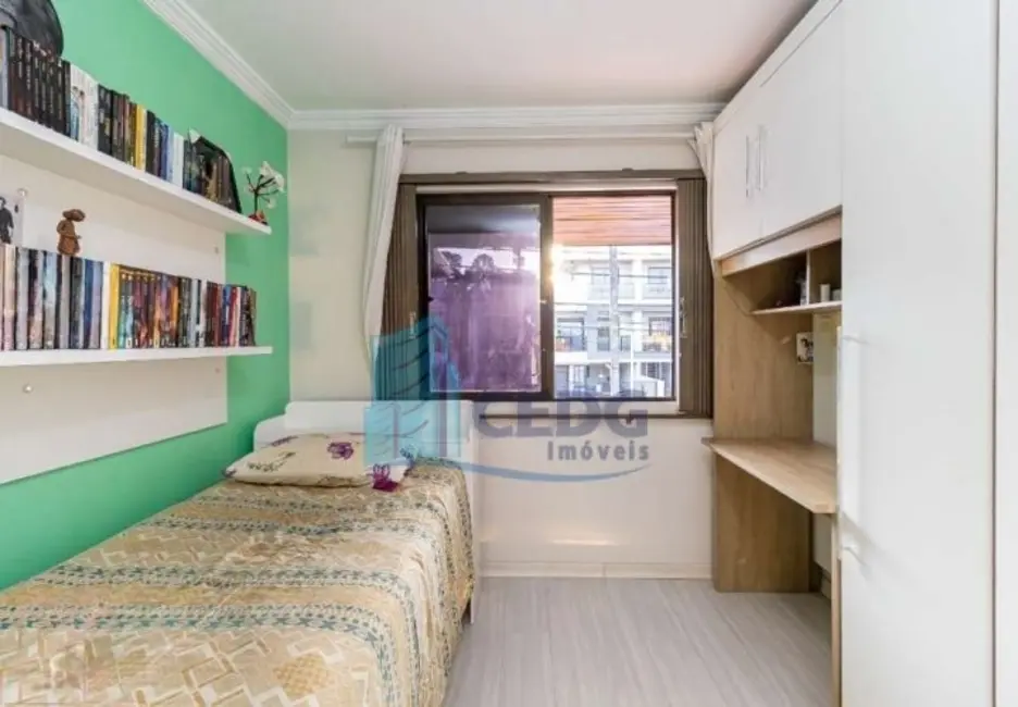 Casa com 3 quartos à venda, 130m2 em Jardim das Américas, Curitiba - PR - imagem 8 Foto 8 de Casa com 3 quartos à venda, 130m2 em Jardim das Américas, Curitiba - PR