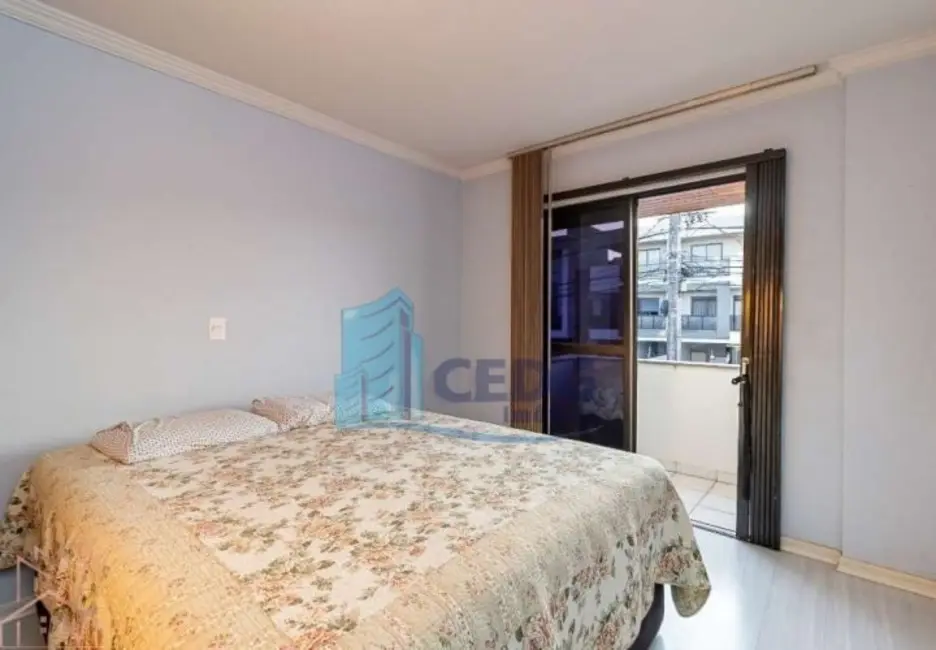 Casa com 3 quartos à venda, 130m2 em Jardim das Américas, Curitiba - PR - imagem 3 Foto 3 de Casa com 3 quartos à venda, 130m2 em Jardim das Américas, Curitiba - PR