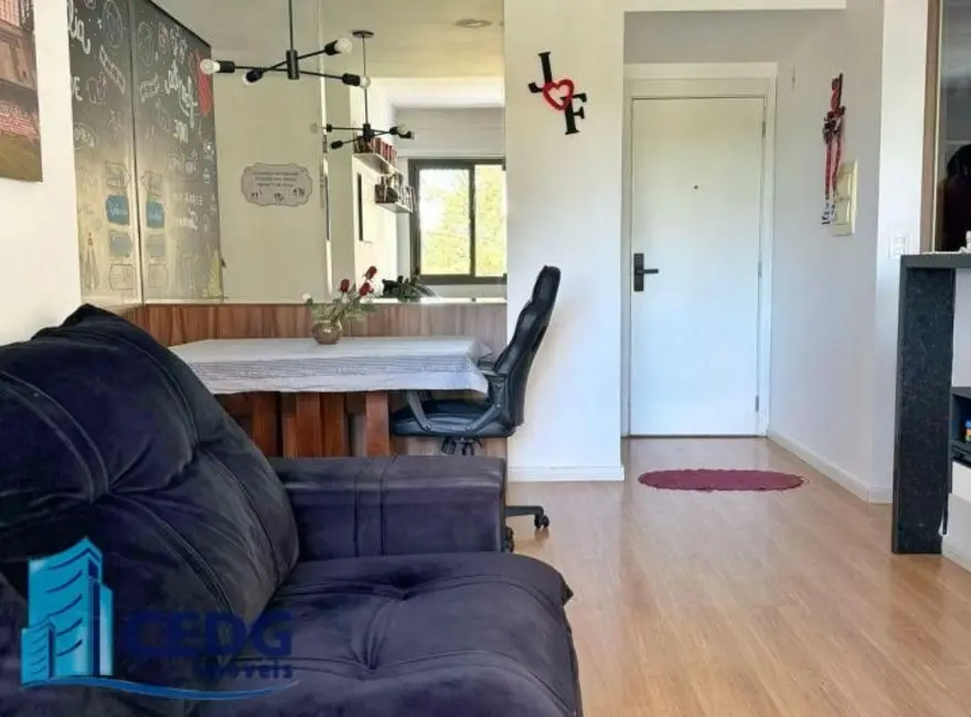 Apartamento com 2 quartos à venda, 59m2 em Capão Raso, Curitiba - PR - imagem 3 Foto 3 de Apartamento com 2 quartos à venda, 59m2 em Capão Raso, Curitiba - PR