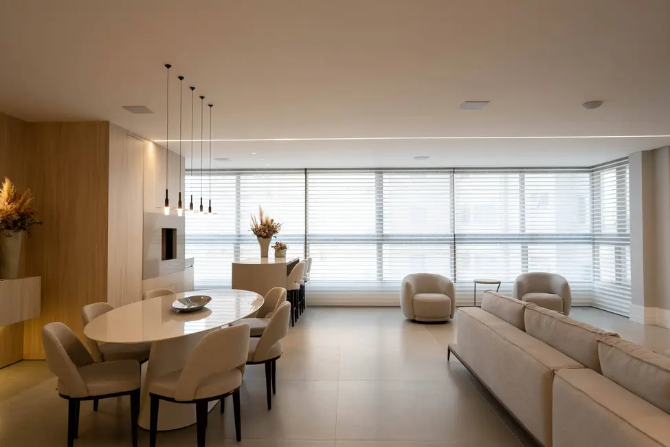 Foto 2 de Apartamento com 3 quartos à venda, 244m2 em Água Verde, Curitiba - PR