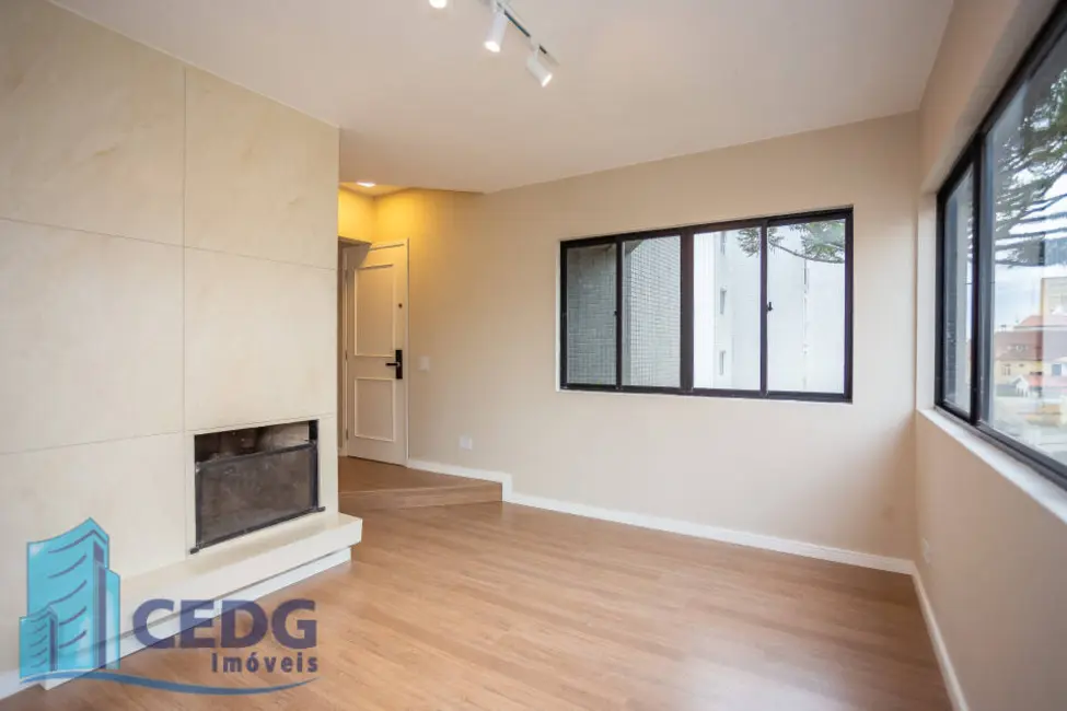 Foto 3 de Apartamento com 3 quartos à venda, 109m2 em Capão Raso, Curitiba - PR