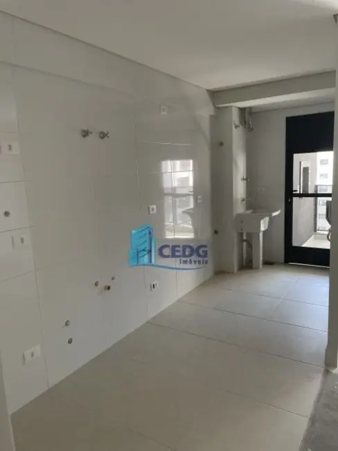 Apartamento com 3 quartos à venda, 94m2 em Vila Izabel, Curitiba - PR - imagem 8 Foto 8 de Apartamento com 3 quartos à venda, 94m2 em Vila Izabel, Curitiba - PR