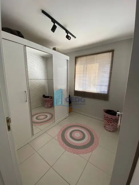 Apartamento com 2 quartos à venda, 47m2 em Weissópolis, Pinhais - PR - imagem 8 Foto 8 de Apartamento com 2 quartos à venda, 47m2 em Weissópolis, Pinhais - PR