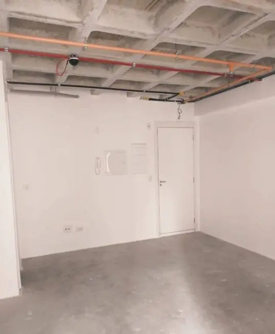 Sala Comercial à venda, 29m2 em Centro, Curitiba - PR - imagem 3 Foto 3 de Sala Comercial à venda, 29m2 em Centro, Curitiba - PR