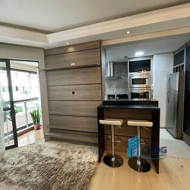 Apartamento com 2 quartos à venda, 60m2 em Capão Raso, Curitiba - PR - imagem 3 Foto 3 de Apartamento com 2 quartos à venda, 60m2 em Capão Raso, Curitiba - PR