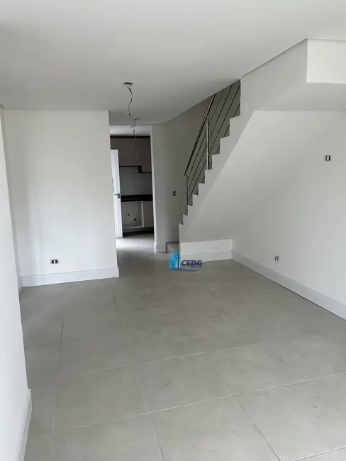 Sobrado com 3 quartos à venda, 118m2 em Xaxim, Curitiba - PR - imagem 7 Foto 7 de Sobrado com 3 quartos à venda, 118m2 em Xaxim, Curitiba - PR